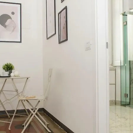 Joivy Splendid 3br With Parking And Terrace In Como