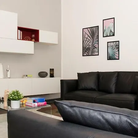 Joivy Splendid 3br With Parking And Terrace In * Como