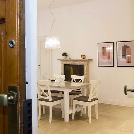 Lejlighed Joivy Splendid 3br With Parking And Terrace In Como