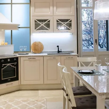 Joivy Splendid 3br With Parking And Terrace In Lejlighed Como