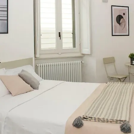 Joivy Splendid 3br With Parking And Terrace In * Como