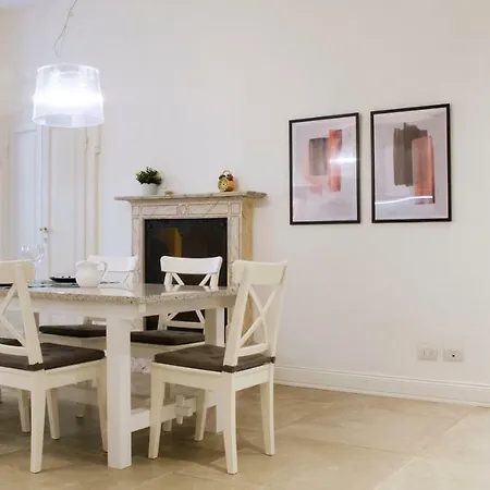 Joivy Splendid 3br With Parking And Terrace In * Como