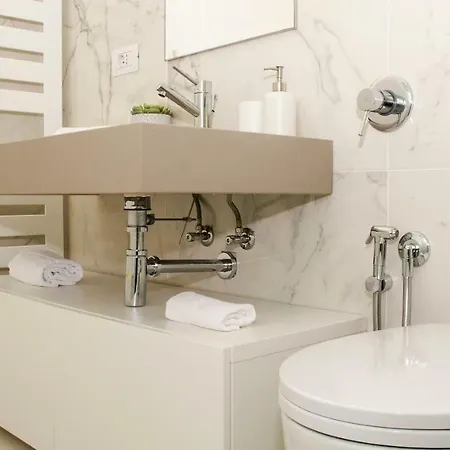 公寓 Joivy Splendid 3br With Parking And Terrace In *