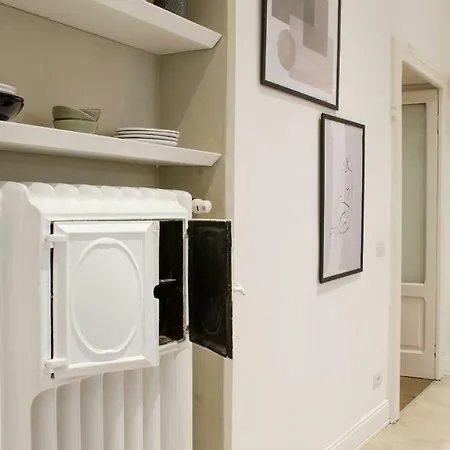 Joivy Splendid 3br With Parking And Terrace In